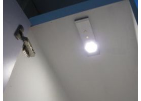 Đèn LED kết hợp cảm ứng đóng/mở cửa tủ CA-LEDDOORSENSOR